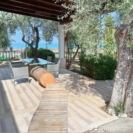 Casa Del Carrubo